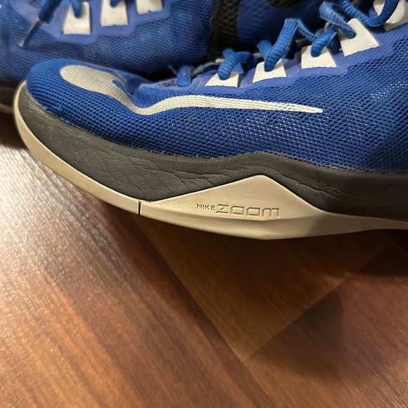 Men’s Nike Basketball Shoes - Picture 4 of 4